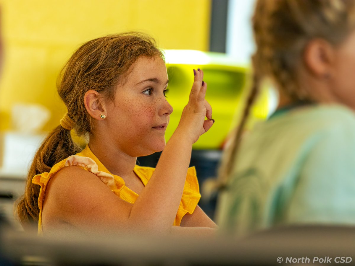 NorthPolkCSD's tweet photo. 🤟Celebrating the beauty of ASL during #WeekOfTheDeaf! 🤟 One of our Comet Clubs at Big Creek Elementary has been on an inspiring journey, immersing themselves in ASL and bridging communication gaps over the last month. 
#GoComets https://t.co/oIVsUke4y0