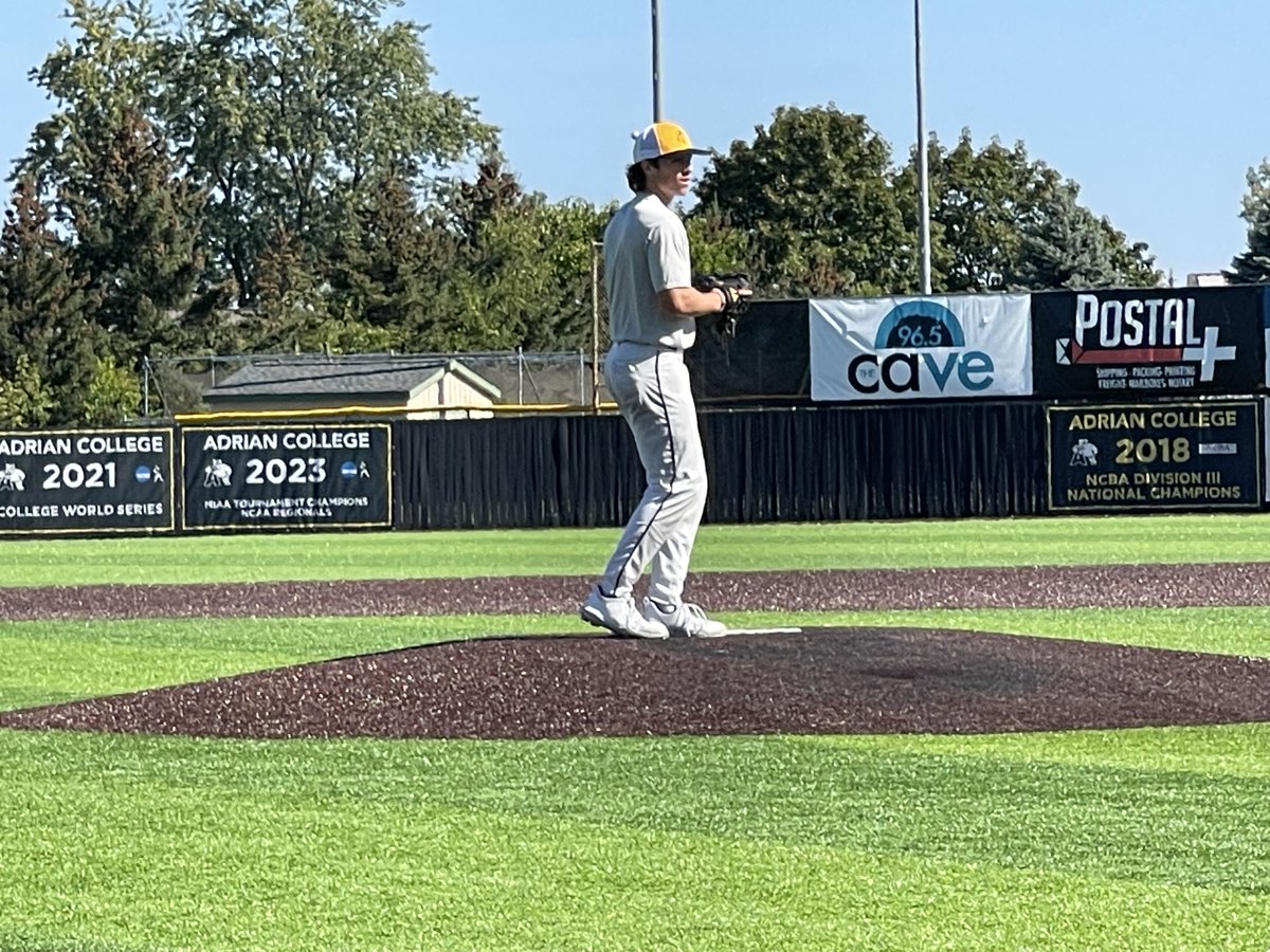 AdrianBaseball's tweet photo. Week✌️was a good one at the Nic! https://t.co/1rtkvHMkyX