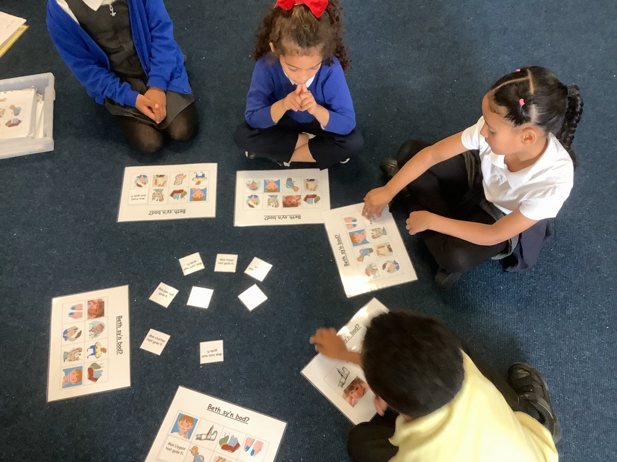 Beth sy’n bod bingo! Year 2 have spent some time using their knowledge of parts of the body in Welsh to help answer the question… ‘What’s the matter?’ Da iawn pawb @SMTVCardiff @CSC_Cymraeg
