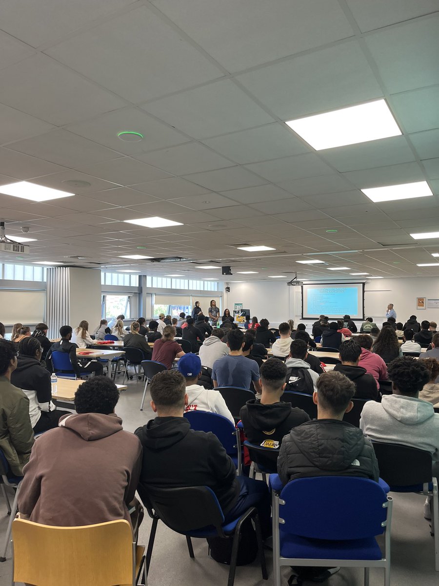 Was great to welcome our new <a href="/uel_hsb/">Uni of East London - Health, Sport & Bioscience</a> cohort today. Lots of excitement around campus for the start of the academic year! <a href="/UEL_News/">Uni of East London</a>