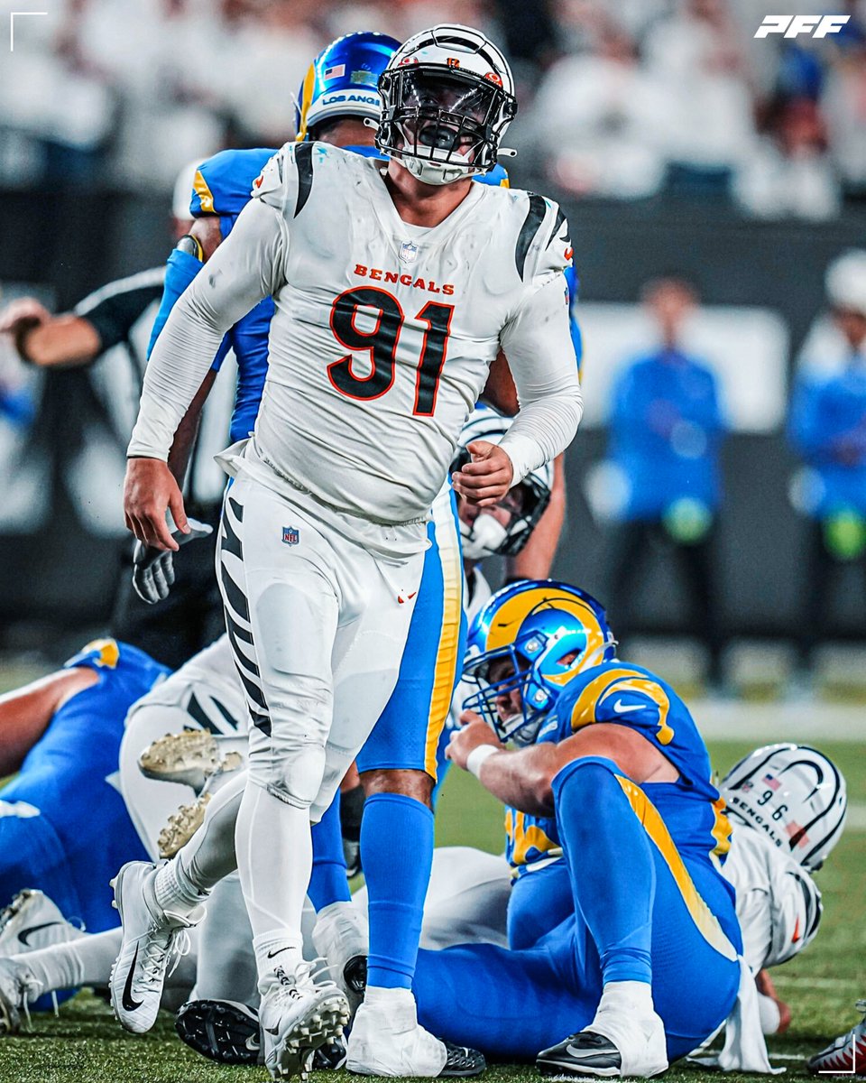 PFF's tweet photo. Trey Hendrickson in Week 3:

🐅 91.5 pass rush grade
🐅 10 pressures
🐅 35.3% pass rush win rate
🐅 2 sacks https://t.co/4kPzGcyHU7