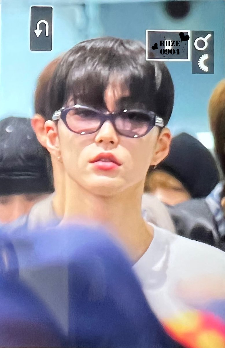 riize__0904's tweet photo. 230926 BKK > ICN 😎

#SEUNGHAN #승한 #RIIZE https://t.co/5baxsnIhNp