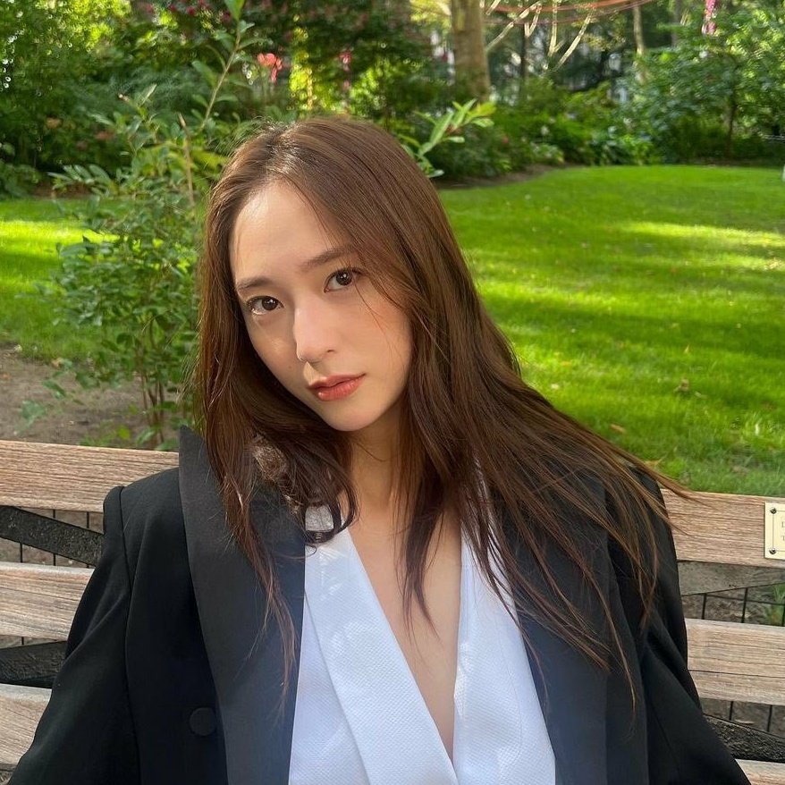 ㅤ

Proof of life. 🍃
📷: <a href="/ENSUPREM0/">elias.</a>

ㅤ