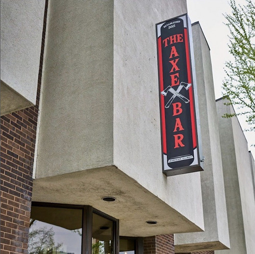 TheAxeBarCU's tweet photo. Our axe-throwing sports bar has ten throwing lanes, TVs, 24 beers on tap, liquor, and bar food to serve. Visit us today at 114 S Neil St, Champaign, IL 61820, for more information!

#SportsBar #TheAxeBar https://t.co/5Cx440mcEv https://t.co/CmdrkEX90o
