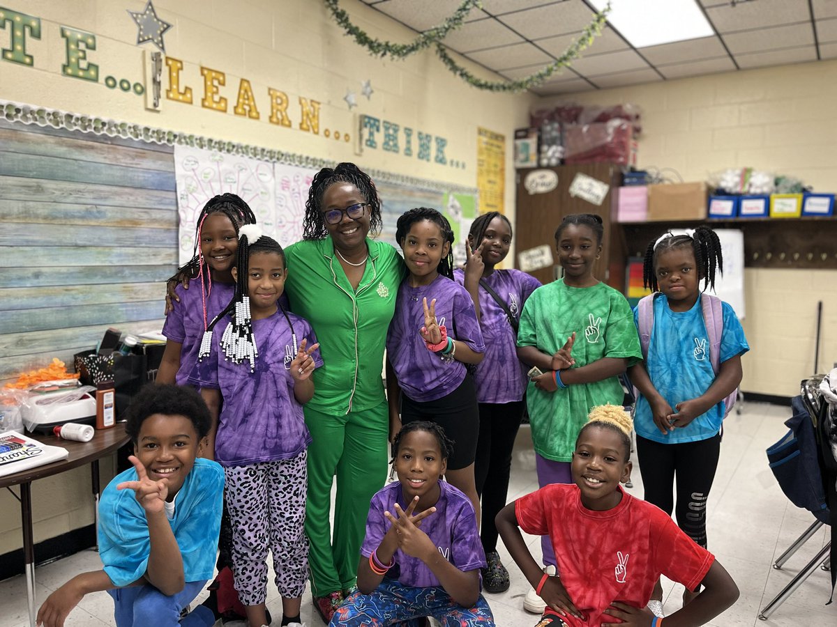 Moneek Daniels tweet media