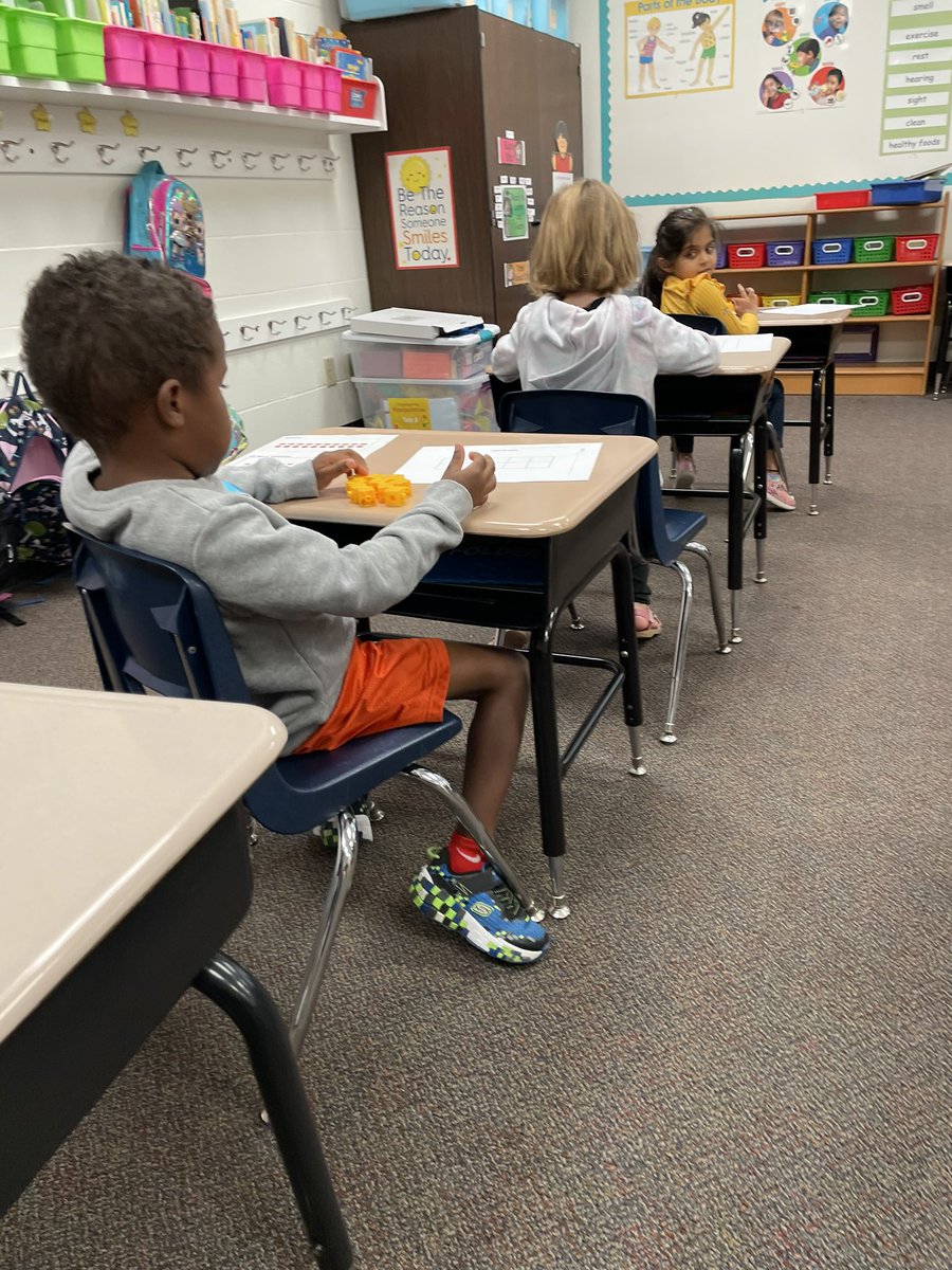 matthewjscott1's tweet photo. What do you see? Kindergarten Core Knowledge Ss @DisneyDolphins are practicing seeing and making numbers in a variety of ways! @MPSElemEd #MPSmathmindset https://t.co/YVl9IiWk6r
