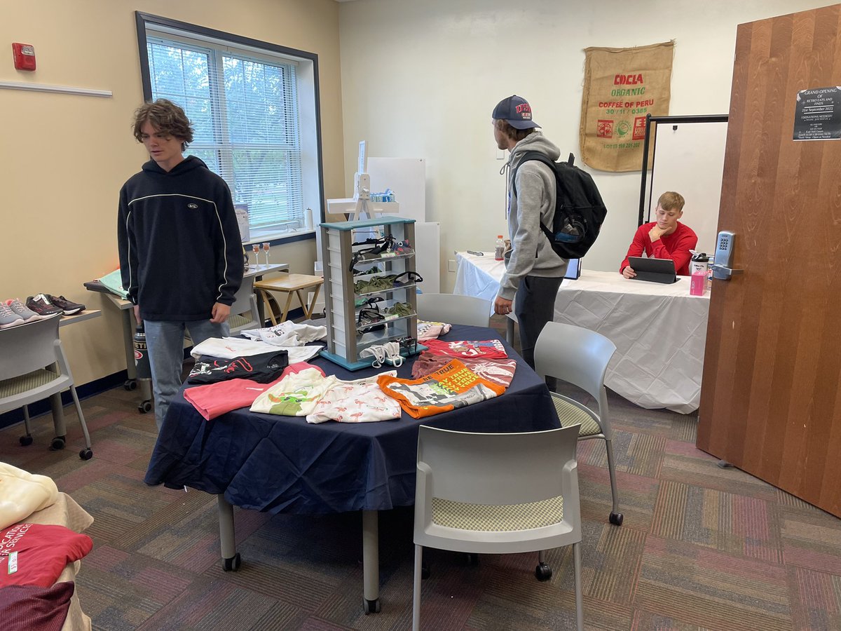 HCMorganFC's tweet photo. We have a resale store in the Incubator Room of East Hall that is selling clothes, crafts, and food! https://t.co/1V6IWqppEp
