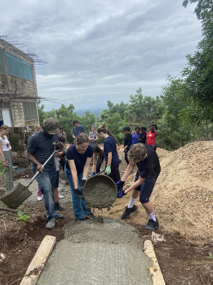 Our son Jack spent part of the summer in Ghana, teaching English and helping to build a new school house. He's raising funds for school supplies for the kids.  Have a look at the link, pictures, and consider making a donation!  Thanks!
fundly.com/ghana-children… #fundly via <a href="/Fundly/">Fundly</a>