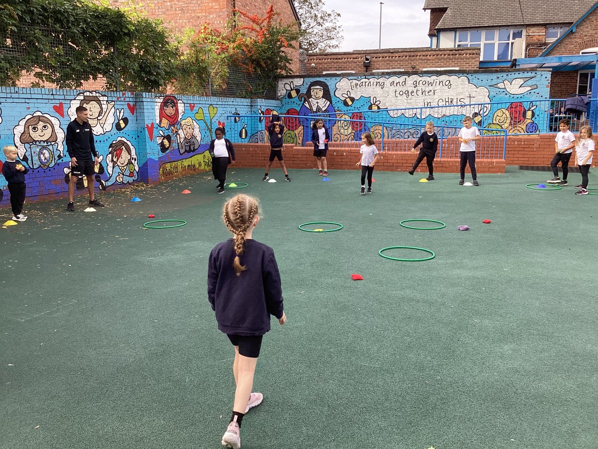 StHildasBury's tweet photo. Yesterday, Year 2 went 'fishing' with @LeonEdstartBury to practise our throwing skills 🎣🎾🤾🏼 https://t.co/dR8Sdmw4PC