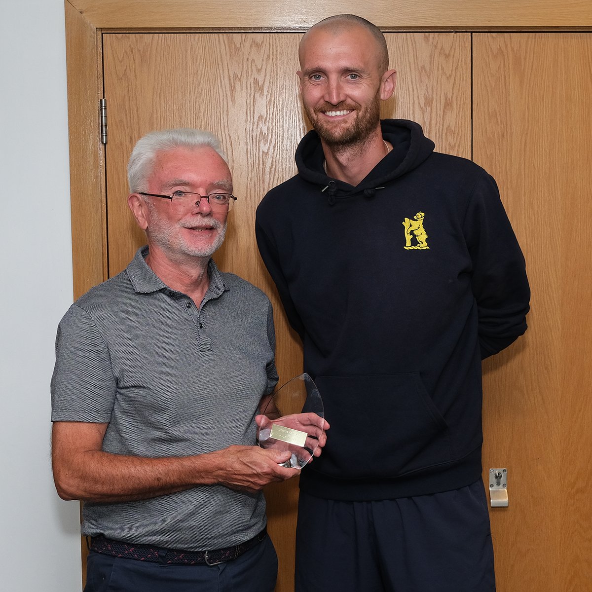DorridgeCC's tweet image. @warks_wcb has recognised the considerable service given by John Wright to Dorridge CC and the cricket community by presenting him with their 2023 Lifetime Achiever Award. 👏

🖤💛

More ➡️ dorridge.play-cricket.com/news_details?a…

#UTR #BDPCL #WCCL #ClubNews #clubcricket #cricket @PertempsJobs