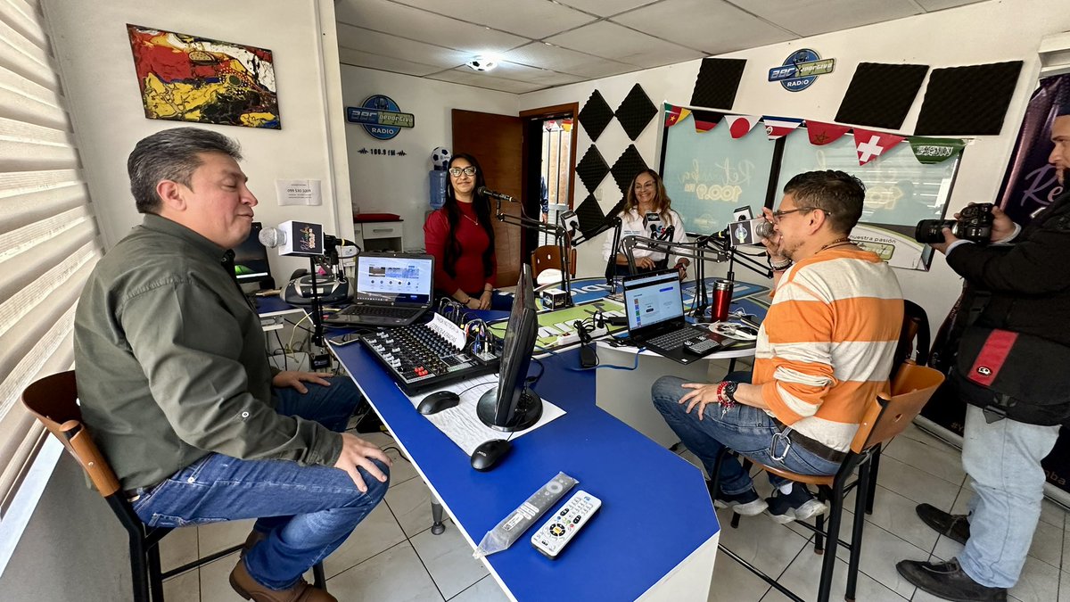#PierinaEnMedios | #EnVivo: Entrevista en Radio Retumba de #Ambato.
⬇️
retumbafm.com