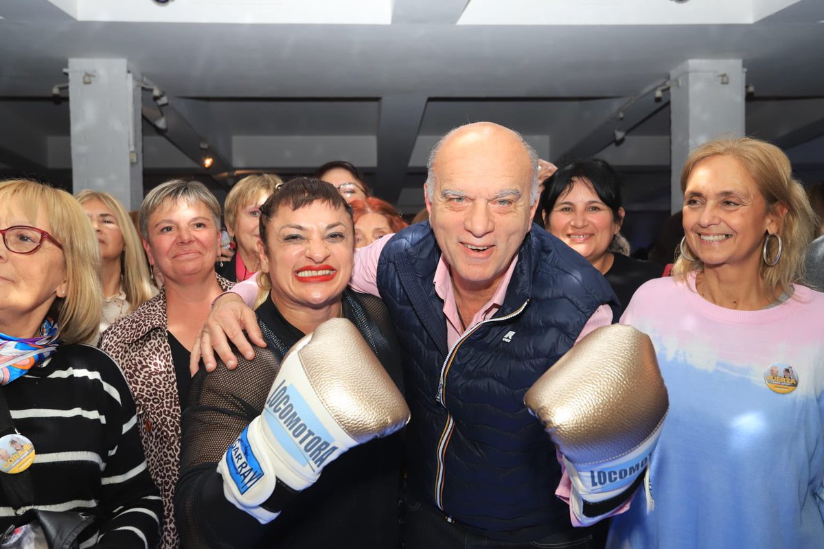 Recorriendo la provincia con <a href="/PatoBullrich/">Patricia Bullrich</a> conocimos miles de mujeres con la convicción y el liderazgo para transformar la desidia del Kirchnerismo en crecimiento. En octubre tenemos la oportunidad de hacerlo realidad.