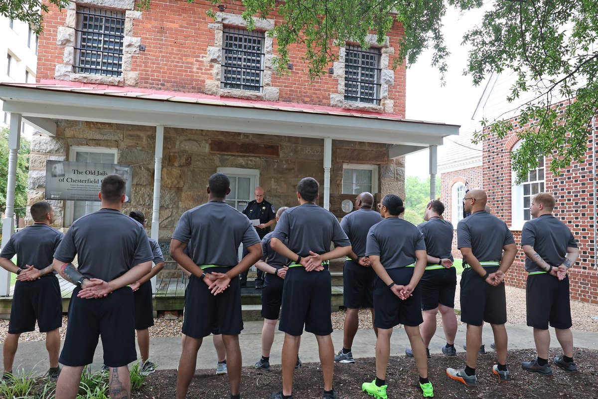 CCSOVA's tweet image. Yesterday, the 38th Basic Academy ran its fourth history run meeting with Major Huff. The recruits were given a brief lesson about the 1892 Jail, its history, its importance, and how it paved the way for our court systems today in Chesterfield County. #basicacademy