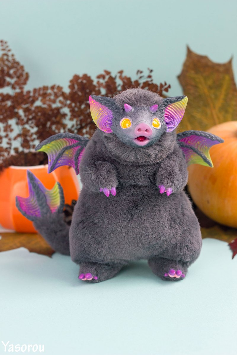 yasorou's tweet photo. The first imp of the season showed up! 🍂✨️ https://t.co/o6nxqLAsEb