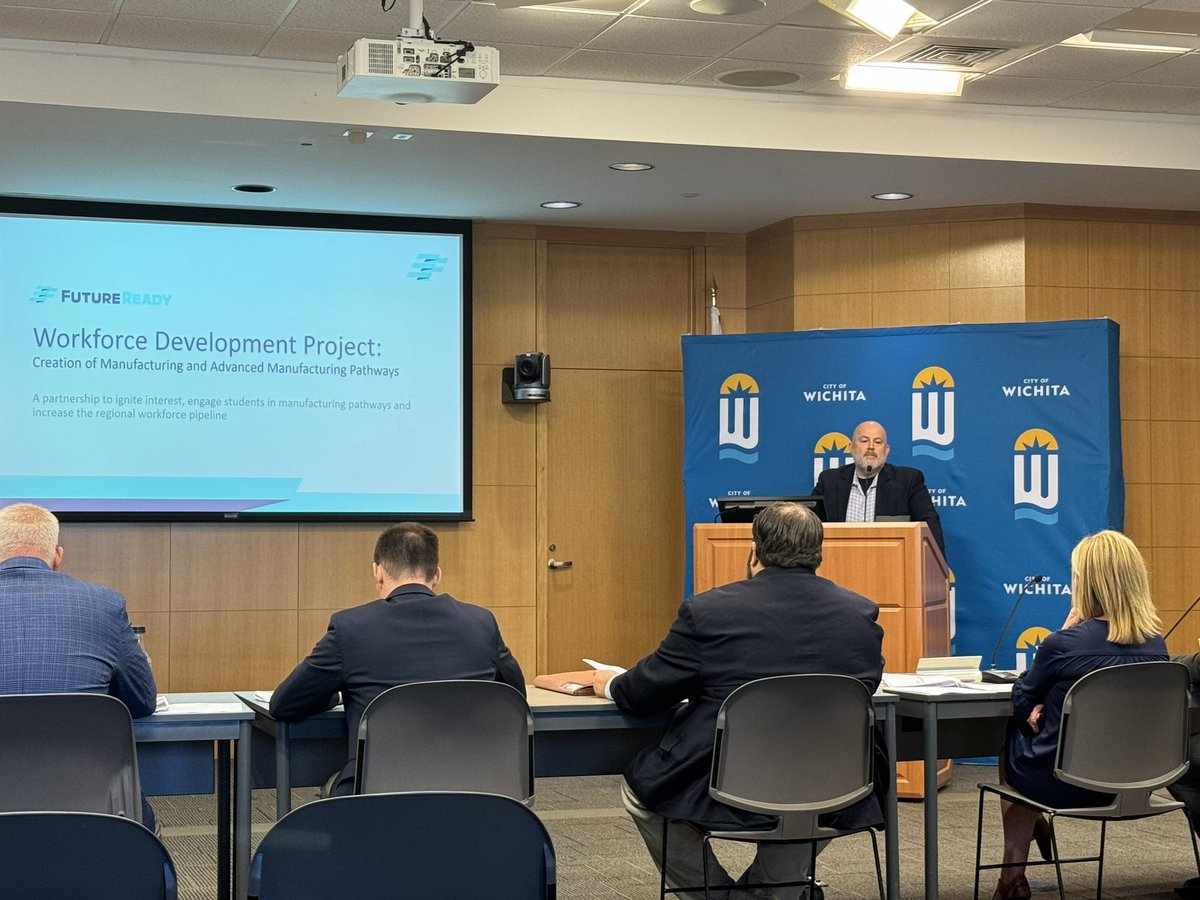 WPSsupt259's tweet photo. Grateful to @CityofWichita for their #arpa investment into @WichitaUSD259 and @wsutech - more students will be #futureready for the careers needed in our region #weallbuildwichita  @DrShereeUtash @ScottEvans_2 @ericshipman https://t.co/HpKRb12ZKu