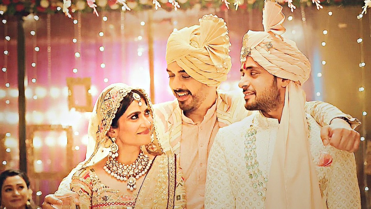 Khaarerasteeee's tweet image. Ehsan tu dil le le yaar❤️
A frnd like him is a blessing &amp;lt;33
@SamarVermani won our hearts and how💖

#KathaAnkahee #KaViaan #Ehsan