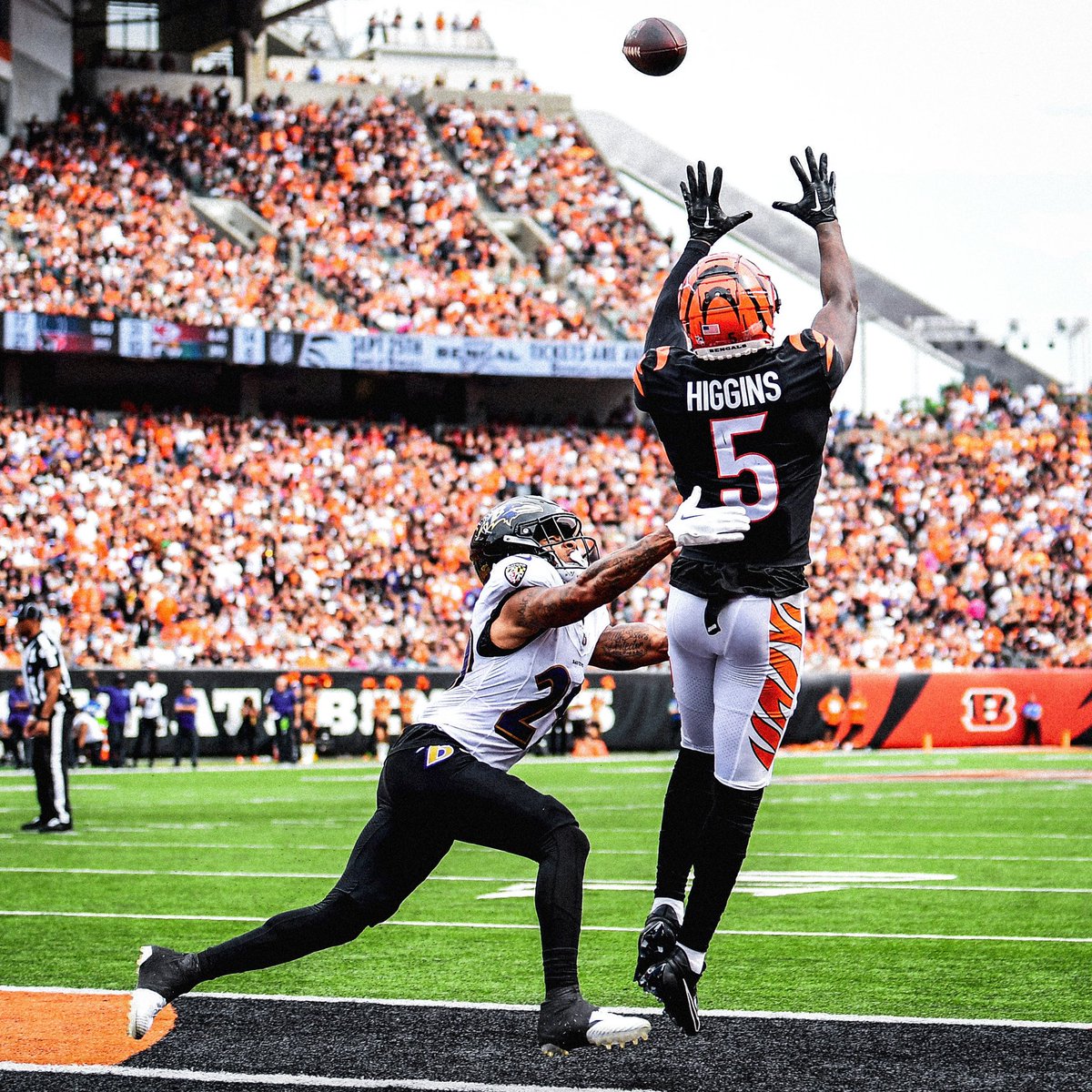nflplayfootball's tweet photo. From scoring touchdowns for Hot Wheels to becoming one of the top receivers in the @NFL, Tee Higgins takes us through his youth football journey. 🏈 #FootballFlashback https://t.co/NHfLrJaKqV