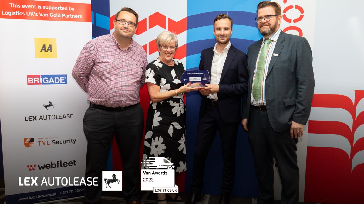Congratulations to @AmeyLtd on winning the 'Van Decarbonisation Award' at the @LogisticsUKNews Van Awards 2023, which we were pleased to sponsor! Their ambitious goals of electrifying 75% of their car and van fleet by 2025 are commendable, and the award is well-deserved 👏🏆🚛
