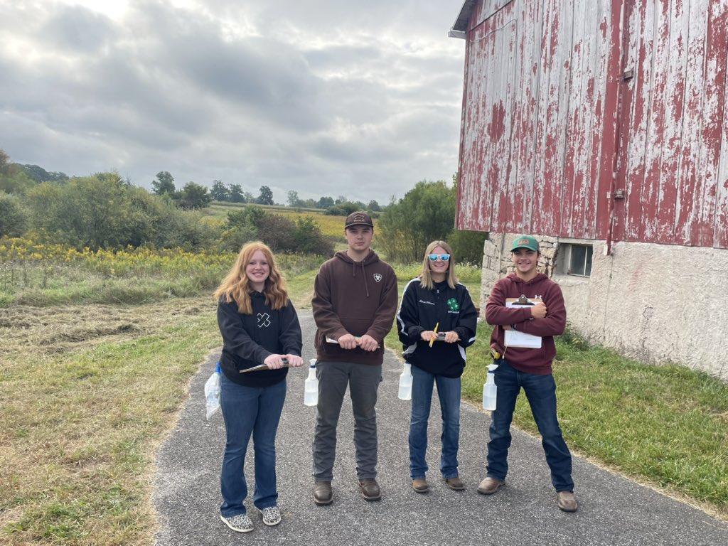 PflaumerGISA's tweet image. District Soil Judging today for these members!