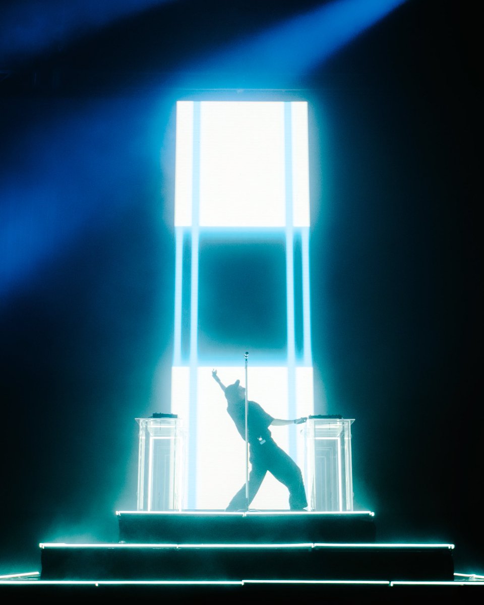madeon's tweet photo. four shows to go https://t.co/t0YsyjDFCv