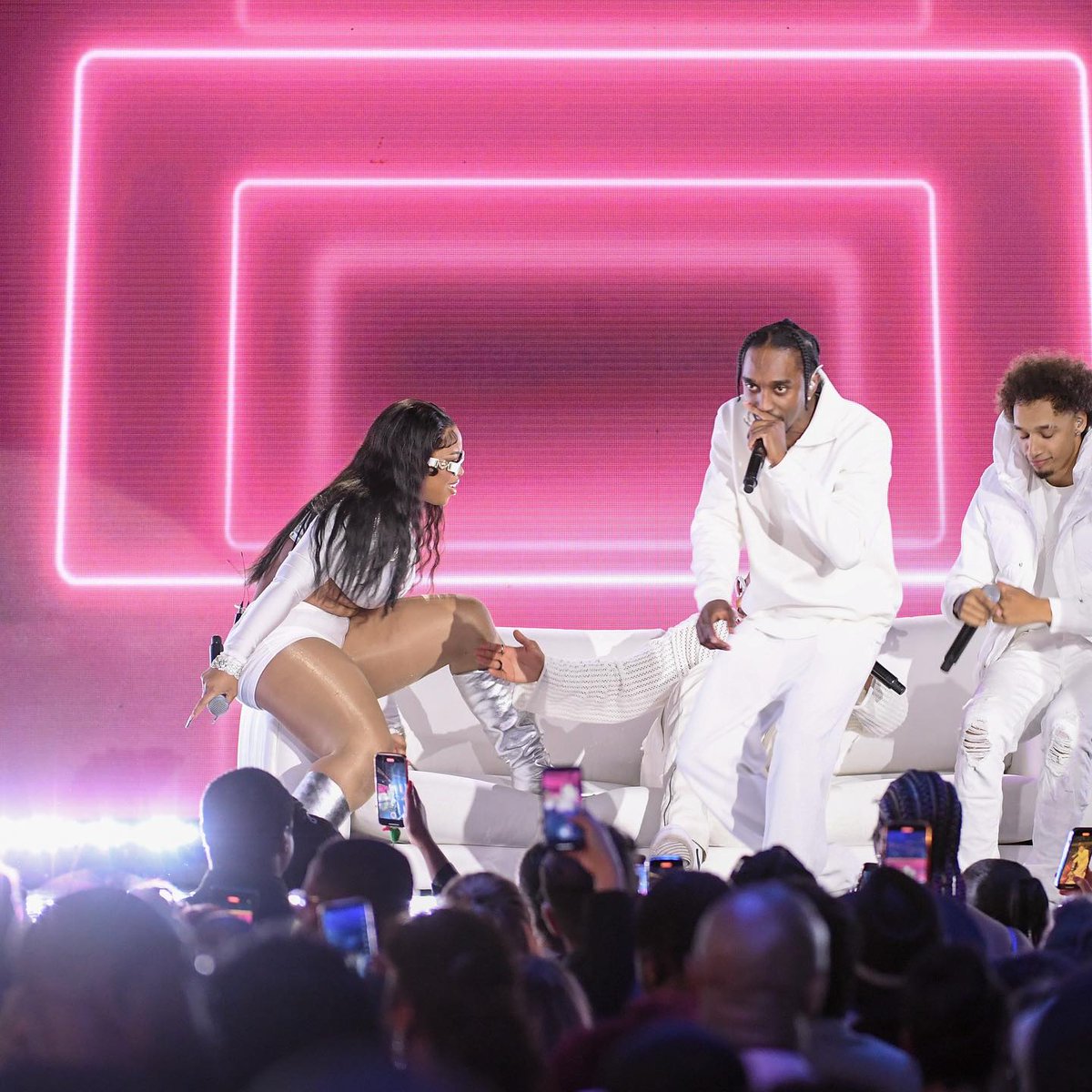 BLKScreenOffice's tweet image. Special thank you to photographer George Pimentel for capturing the magic. 📷

#LegacyAwards2023 #CanadianLegends #BlackExcellence #BSO