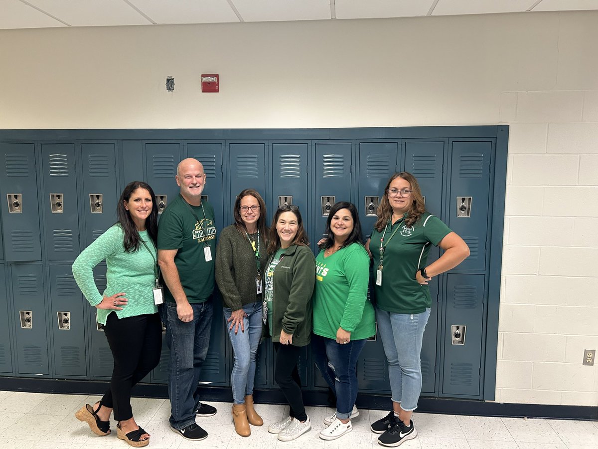 danielle_maher's tweet photo. Team N goes green for Farmingdale #dalerforaday 💚@MESMSHorowitz @MrsLuczkowski @MrsCarey8 https://t.co/mvIPkmqQkx