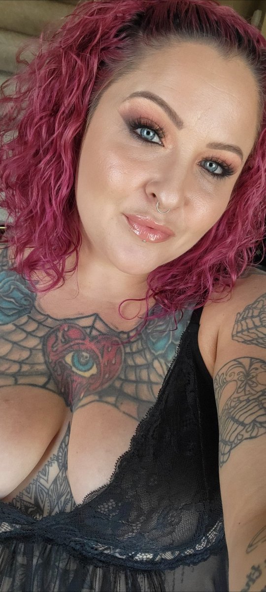 PrettyBug888's tweet photo. Hey sexy, how are you doing today? I'm making new content today. ๐
#onlyfans #onlyfans_girl #milf #TacoTuesday #tuesdayvibe #tuesdaymotivations #lemonsocial #prettybug https://t.co/yAIXUfJekl