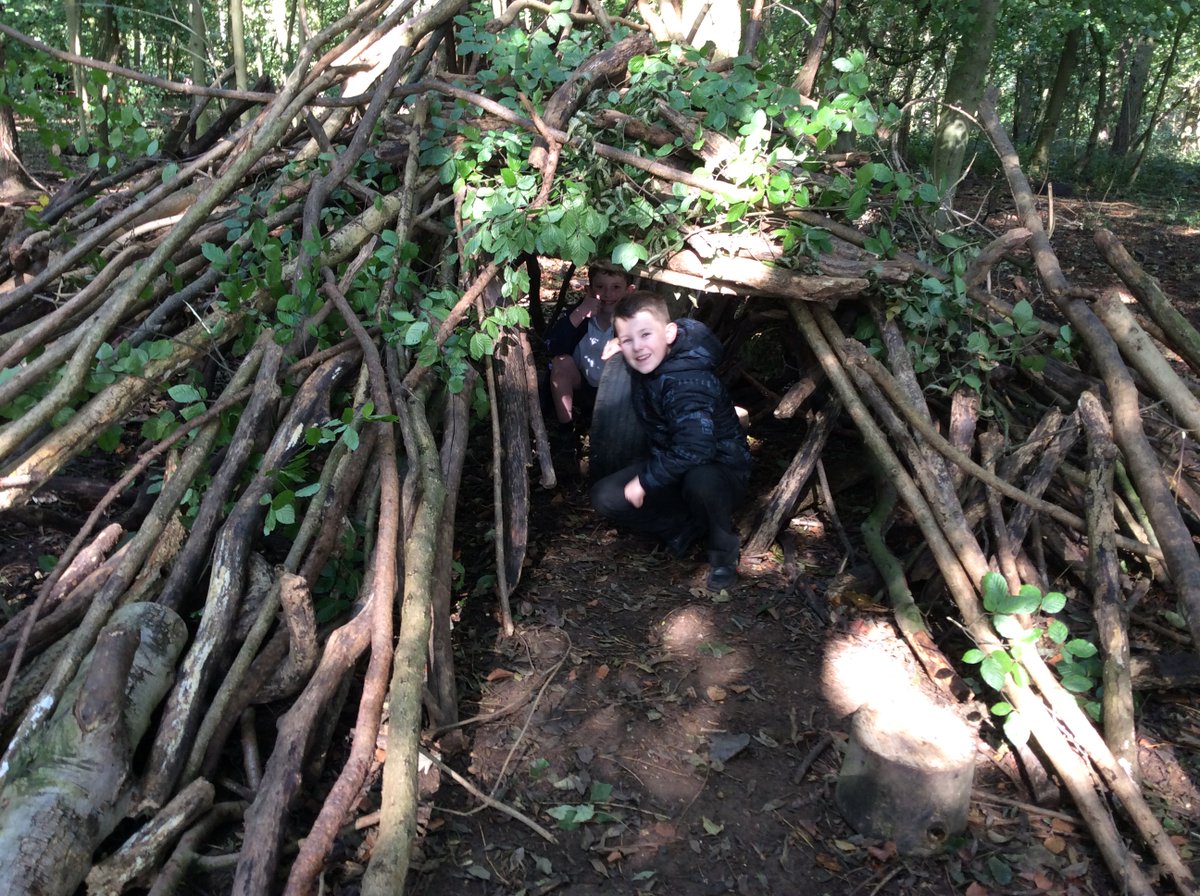 CamblesSchool's tweet photo. The den building was great fun today at @CountrysideL https://t.co/pTJMnAmNWE