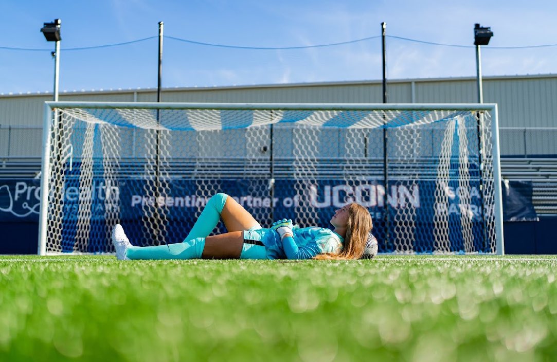 ava_yamas's tweet photo. I am extremely excited to announce that I have verbally committed to play D1 soccer at the University of Connecticut!! Thank you to everyone who has made this possible and supporting me throughout this process! Go Huskies! 🤍 #committed @UConnWSOC @IMGASoccer https://t.co/4QIlSLr00R