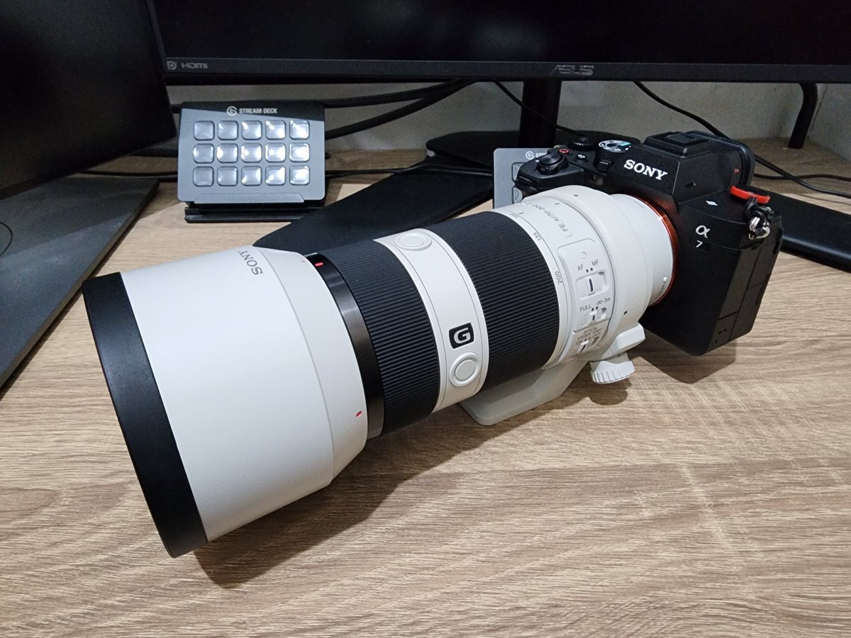 JackyyTV's tweet photo. I realized that 105mm is not quite enough for taking pictures in certain situations, so I got this second hand 70-200mm lens! 👀

The reason I got a second hand lens instead of a brand new one is mainly to do with the price, second hand lenses are usually a lot cheaper than brand new ones. This one's in pretty decent condition while costing about 25% less than a brand new one!