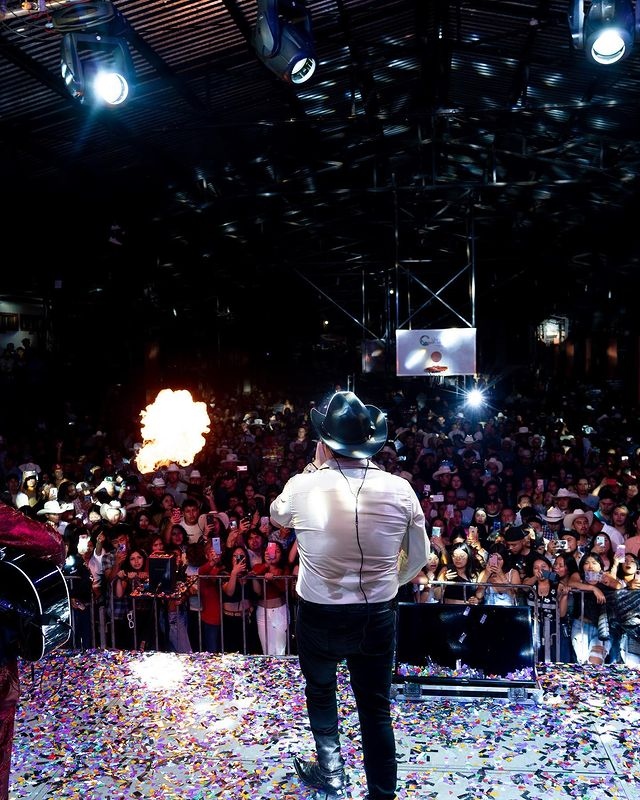 delrecords's tweet photo. Este fin de semana Lenin Ramirez estara en Concierto!! Entra a #delentertainment para ver sus fechas y locaciones! 🌎
nos vemos ahi! 🎉🎉 https://t.co/hwAbCN5fDq