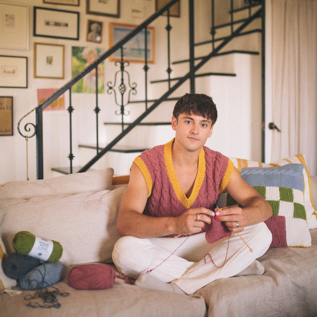 LionBrandYarn's tweet photo. Dive into the world of #TomDaley! His new yarn Made With Love - The Cottony One is perfect for handmade projects. Let the vibrant hues spark your imagination and craft something extraordinary! 🔗: https://t.co/PlFbCY46l9
.
#knit #crochet #TomDaleyxLionBrand https://t.co/c9tM0xZMrg