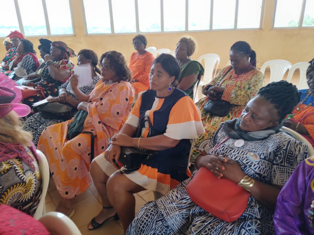 CommunedeBangan's tweet photo. Ce 26 septembre 2023 à la délégation départementale du Minjec à #Bangangté, s'est tenue la première réunion préparatoire en vue de la célébration de la #JournéeMondialedelaFemmeRurale. C'est l'arrondissement de @Tonga qui va abriter cette 28e édition. https://t.co/mButgmNpaH