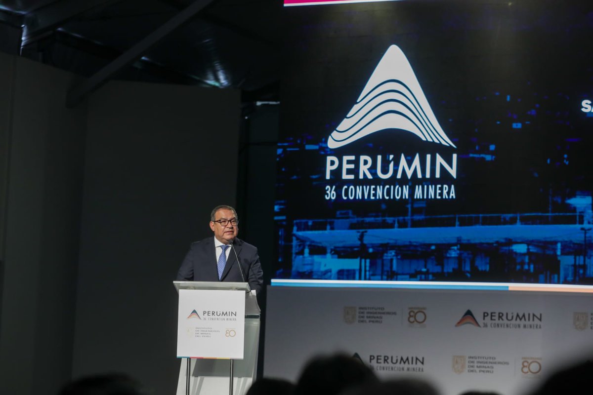 pcmperu's tweet image. ✅ #Arequipa | Ahora el premier Alberto Otárola participa en el #PERUMIN36. Brinda el saludo oficial del Gobierno de la presidenta Boluarte en el foro de líderes mineros internacionales que se desarrolla en el Centro de Convenciones de Juli.