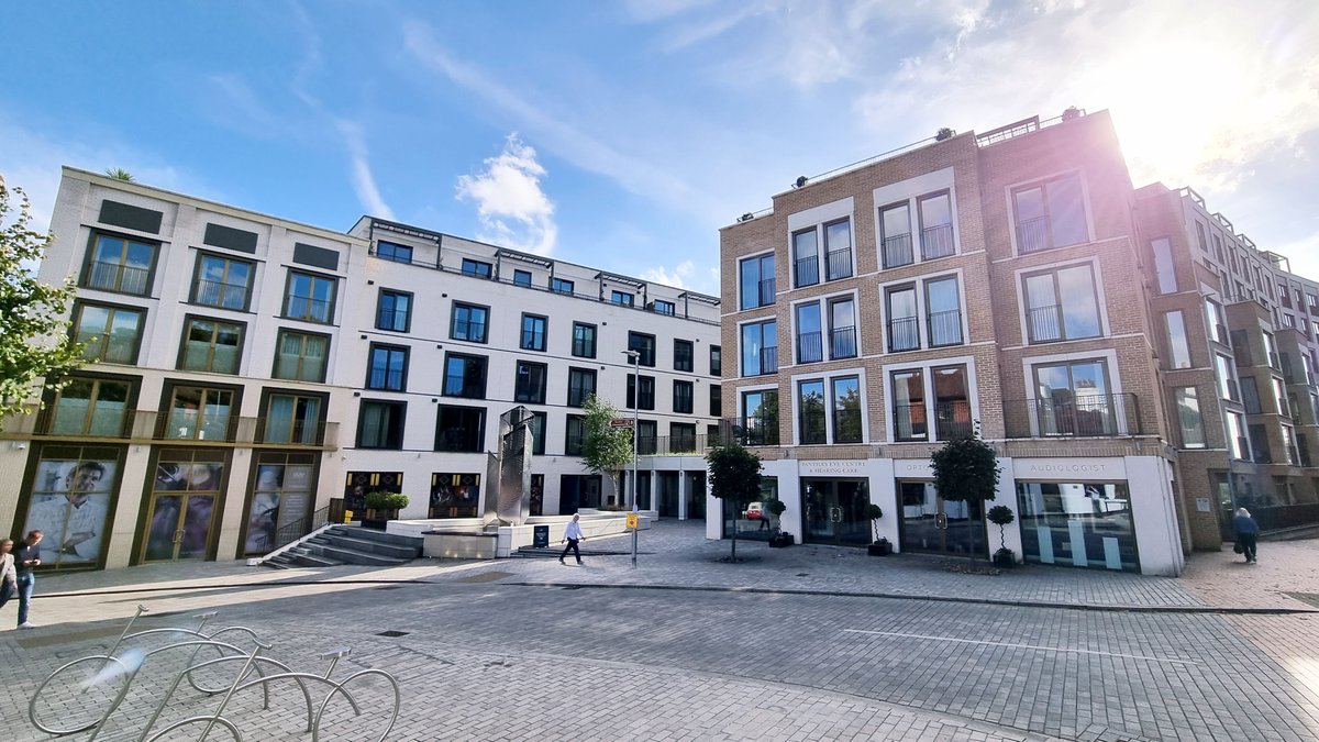 #CradickRetail has let all four retail/office units at 1887, #ThePotteries, #TunbridgeWells. The elegantly designed #development with 127 apartments is complimented by the ground floor units which are now occupied by Club Quantum, The Finance Hub, Gold Optical and Cradick Retail.