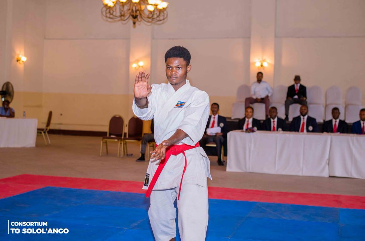 Passionnés par leur sport, les athlètes se livrent à l'épreuve des KATA lors de l'Open Makoki Ya Mwasi
@IpasRDC <a href="/SwedeninDRCongo/">Sweden in DR Congo</a> <a href="/Mulunda_JC/">J-Claude MULUNDA</a> 

#OpenKaraté #MakokiYaMwasi #VraiSportif 
#ConsortiumToSololAngo
#AbecAsbl #Jfc #Jns #Dyjefems