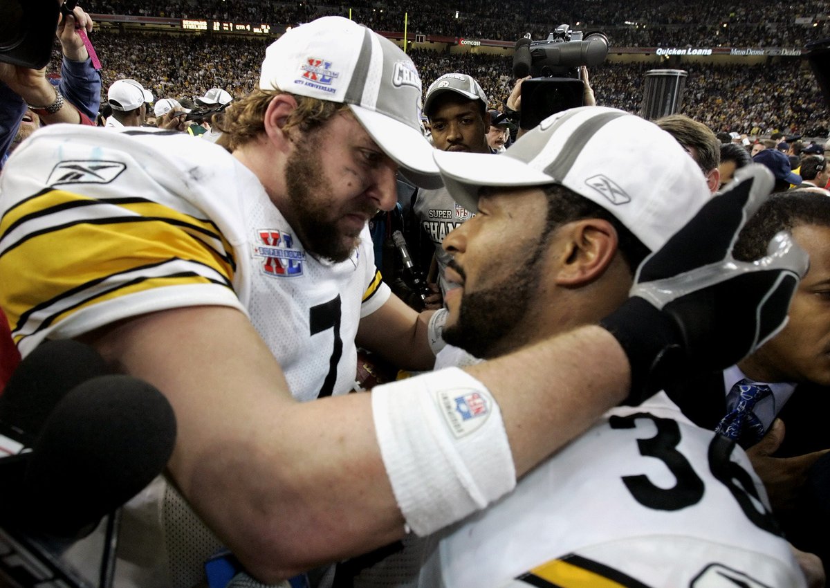 NFL_DovKleiman's tweet photo. Ex-#Steelers QB Ben Roethlisberger says that the #Patriots cheated the Steelers in the 2004 AFC Championship game.

Hall of Famer RB Jerome Bettis agreed.

Roethlisberger: "Hey, to be fair, the Patriots cheated," 

Bettis: "For sure, they did. It’s not even a question in my mind."

The Patriots beat the Steelers 41-27 in that game, and went on to win their 3rd Super Bowl in four years under Bill Belichick.

(via “Footbahlin with Ben Roethlisberger” podcast)