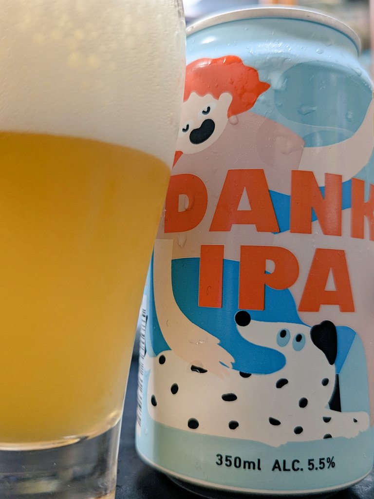 tornador69's tweet photo. 今夜の #賞味期限警察24時 。
伊勢角屋さんのDANK IPA。
ああ、こんな美味しいビールを賞味期限切れにしてしまうとは。
一口目はちょい苦みが増したかな?しばらく置いておくと、ほどよい酸味、甘み、ジューシー感、苦み。
美味いね。
また年末に飲みたい。
ごちそうさま🍺
#伊勢角屋麦酒
#DankIPA https://t.co/kklZv2ZL1u