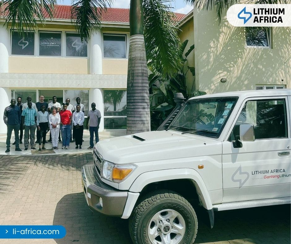 Lithium_afri's tweet image. The teams of
@GanfengOfficial
and
@Lithium_afri recently met in Zimbabwe 🤝We&apos;ve consolidated over 2500 km2 of exploration tenements across highly prospective regions in #Africa, operating in line with the highest international standards.  #partnership #lithiumexploration #mine