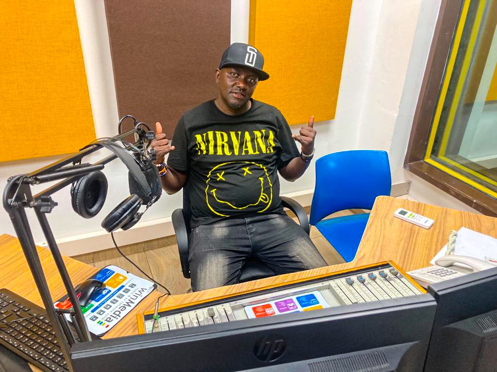 Lazma Tuzoze!🔥🌇🇰🇪

Another Tuesday on your dial 895!🔥🇰🇪
Story za HipHop kibao mtaani na majuu pia! Request track zicome through! 

From 8 PM - MIDNIGHT🌙
📞Call: 0711443886 📩SMS: 20895
Host: <a href="/Curtiswakijeey/">Mohamed Kariuki</a>

#HiphopRepublik