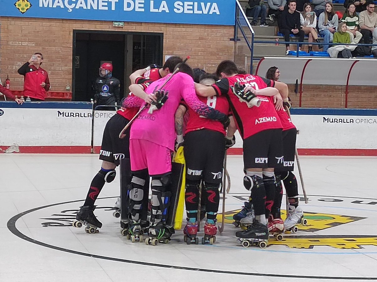 xocdestics's tweet photo. 🏑 Lliga Catalana Plata : primer doblet de @Adroher_7 amb el Shum
@shummassanet 6 @okcevendrell 3. Pepe Hdez, també amb doblet, @sergi_pujol99 i @mgrau24_ han completat la golejada local. https://t.co/9ldT0LkIl5