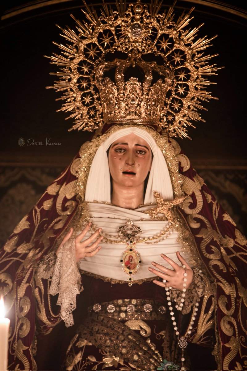 Araqueencrrs's tweet photo. El cerro del Águila enamora
Triudo Ntra señora de los Dolores del @DoloresdelCerro . 
Pronto galería completa 📷
#TDSCofrade #Sevilla https://t.co/FMAeowktQp