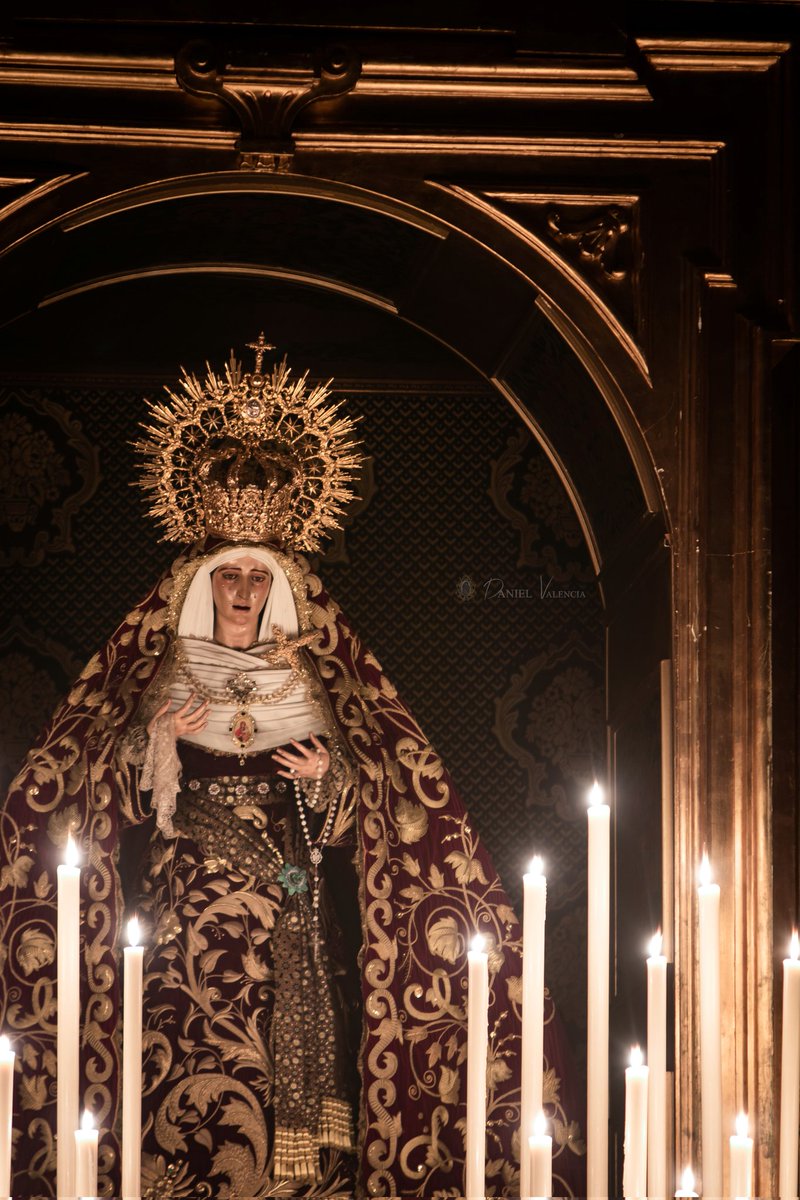 Araqueencrrs's tweet photo. El cerro del Águila enamora
Triudo Ntra señora de los Dolores del @DoloresdelCerro . 
Pronto galería completa 📷
#TDSCofrade #Sevilla https://t.co/FMAeowktQp
