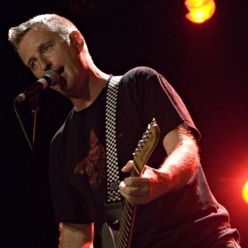 MusicNewsWeb's tweet image. Music-News.com Jamie Webster and Billy Bragg introduce 'Fickle Fran' - #billybraggofficial @billybragg #billybragg #tickets #tour #buytickets #gigtickets #tourtickets #tourtickets #instatickets dlvr.it/Sw6RkL