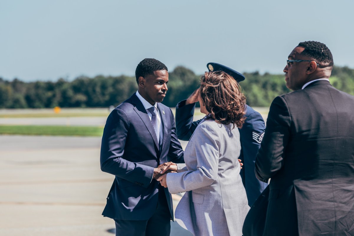 Mayor Phillip Jones tweet media