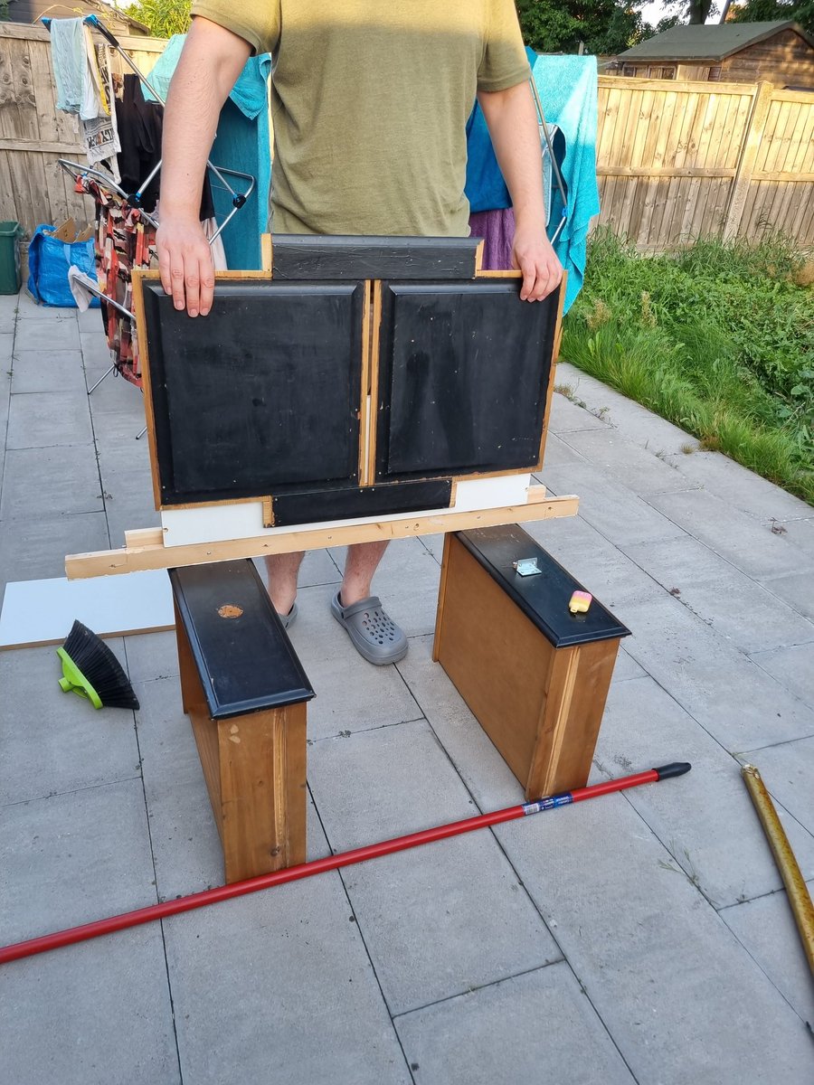 Now that life is a bit calmer (what a crazy few months 🥴), I'm gonna start streaming again ❤ 

The last few weeks I've been making furniture out of stuff I found on the street, I think it could be fun to stream? 👀

(I found this cot today &amp; I have a fun project in mind 😉)