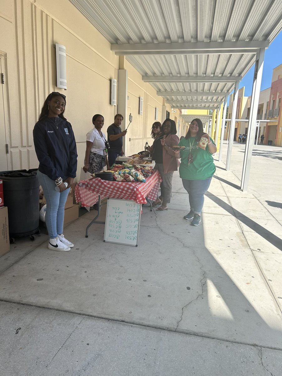 Palm Springs Middle tweet media