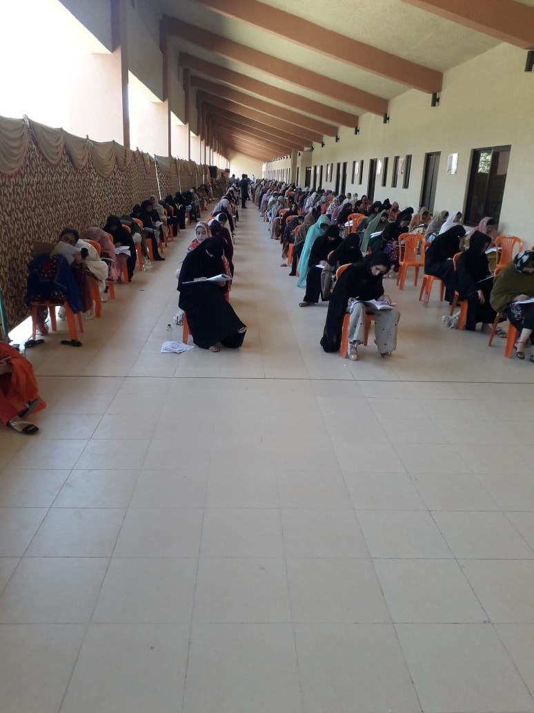 buitemslive's tweet image. 📢 Today, aspiring medical students in Balochistan are taking the BUMHS MDCAT Entry Test on 10th Sept. 2023 at BUITEMS. Wishing them the best of luck on their journey to becoming future healthcare professionals! 📷#BUMHSMDCAT2023 #MedicalEntryTest
@BUITEMS_edu