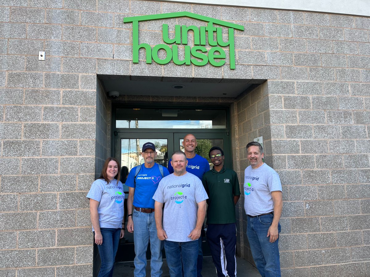 UnityHouseNY's tweet photo. Thank you, @nationalgridNY for your teams' great help this week!  Whether it's sorting shampoo for shelter, or hauling boxes for pantry, we appreciate the great, local contributions of neighbors.  #NGProjectC #StandforC https://t.co/p1DfToQg2M