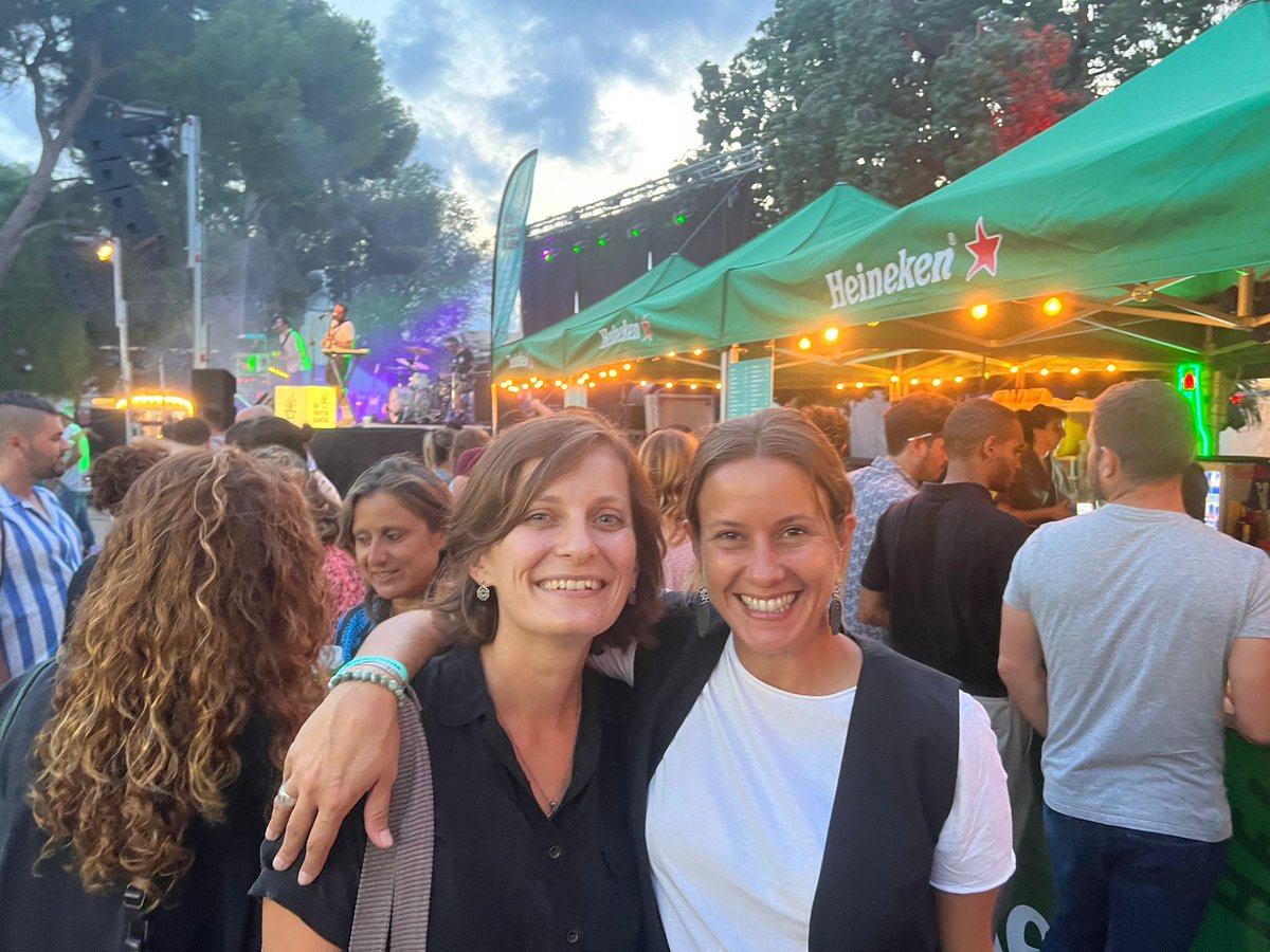 MariaRoigAlsina's tweet photo. Avui hem inaugurat La Terrasseta amb concert de Mujeres i @LewkoMarta... 🎶
@SantateclaTGN https://t.co/9TlgWb9qHf